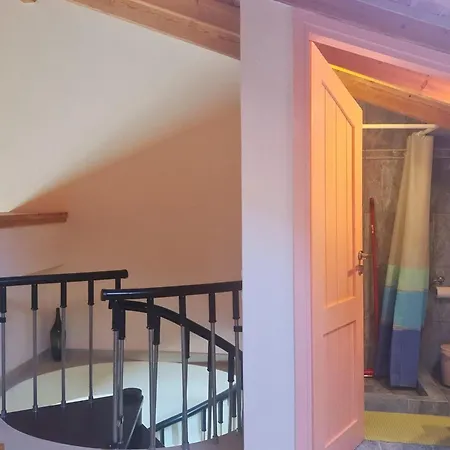 Nyaraló In Near Beaches *